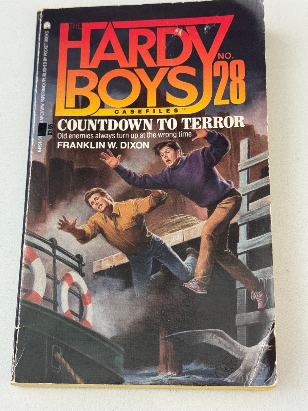 The Hardy Boys casefiles : Countdown to Terror no. 28 - in Halifax Canada
